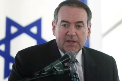 Trump'ın İsrail Büyükelçiliğine Huckabee'yi Aday Gösterdi